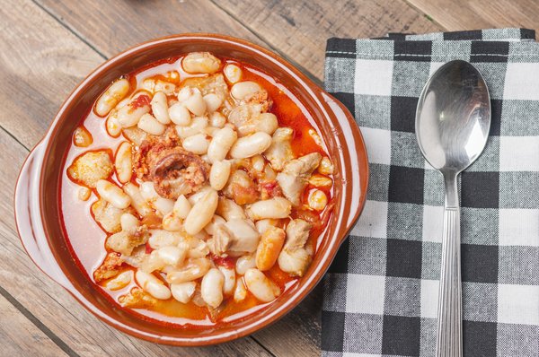 Quels sont les atouts d'un potager vertical sur un petit balcon urbain?
